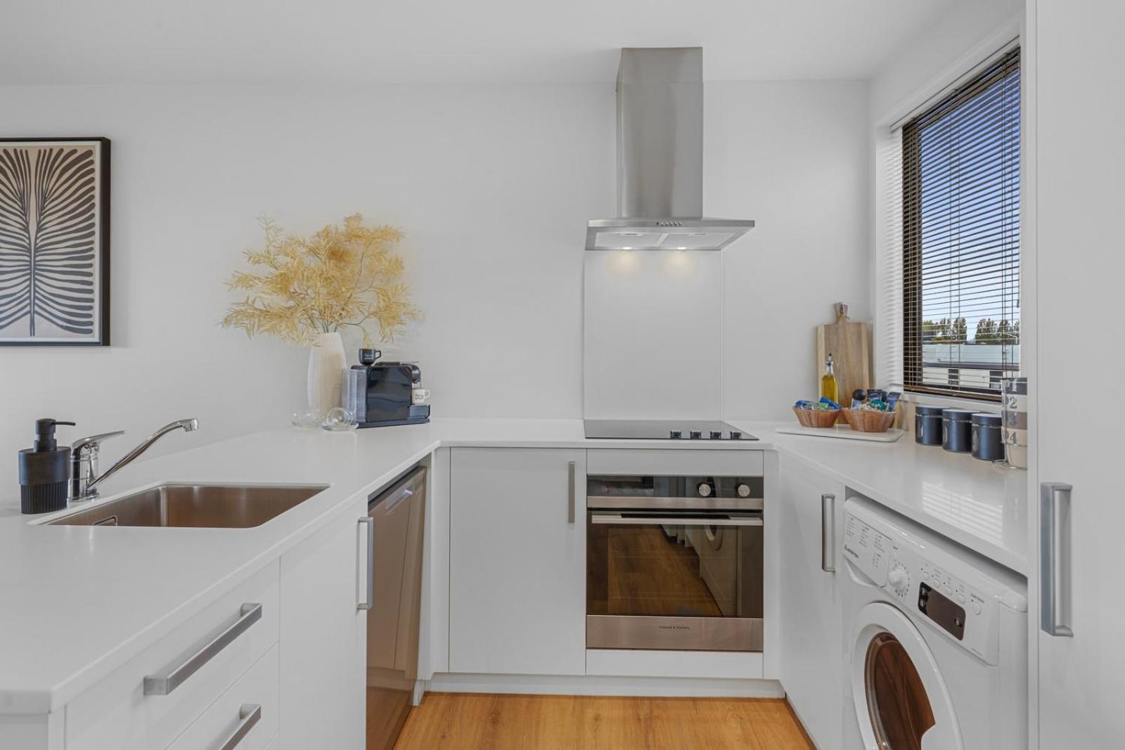 The Salisbury - 2 Bedroom Home Christchurch Eksteriør bilde